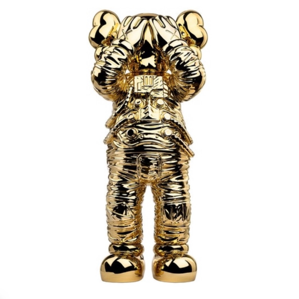 KAWS HOLIDAY:SPACE